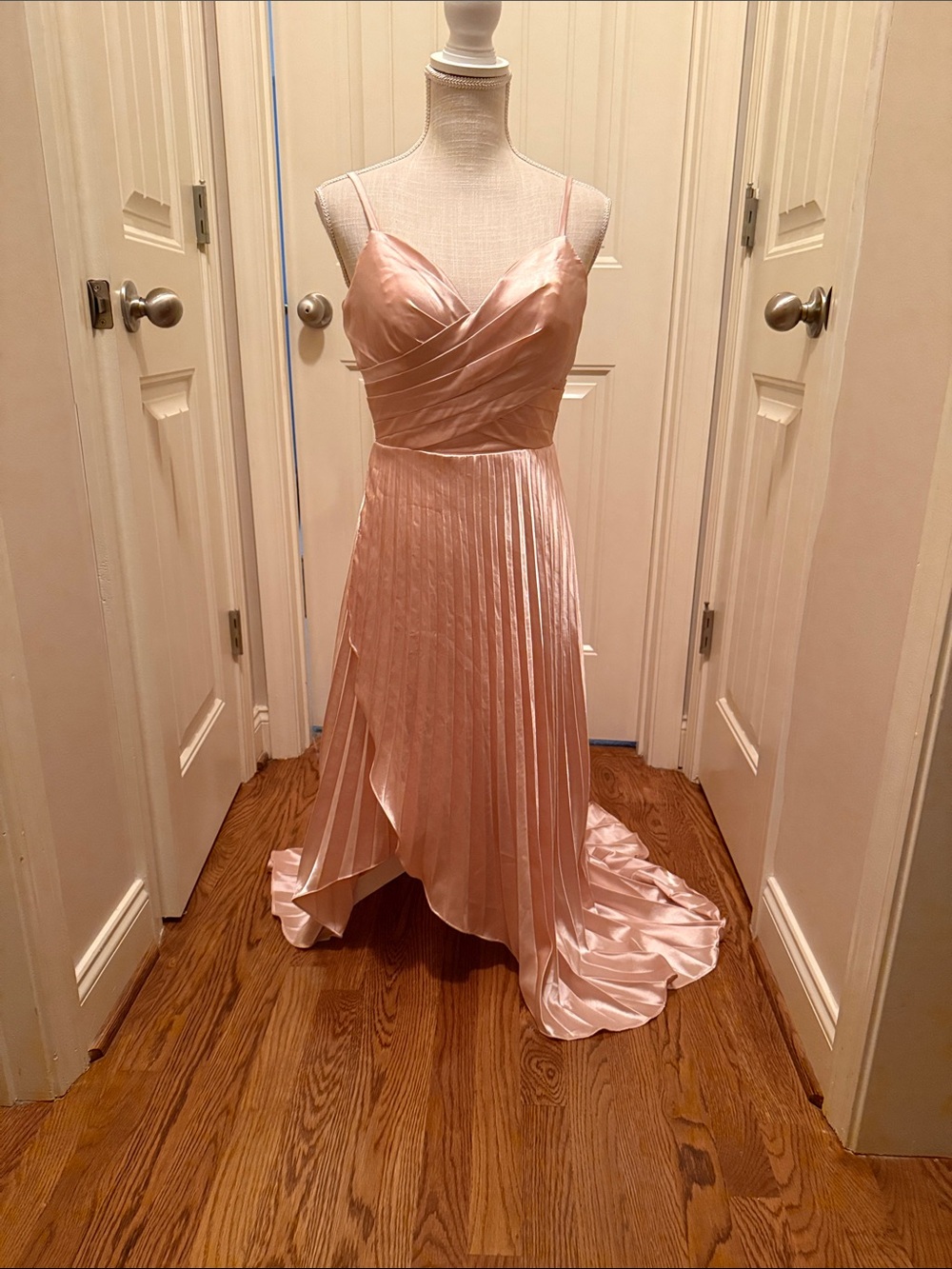 Elegant Pink Satin Pleated Spaghetti-Strap Dress